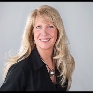 Meet your Posher, Colleen